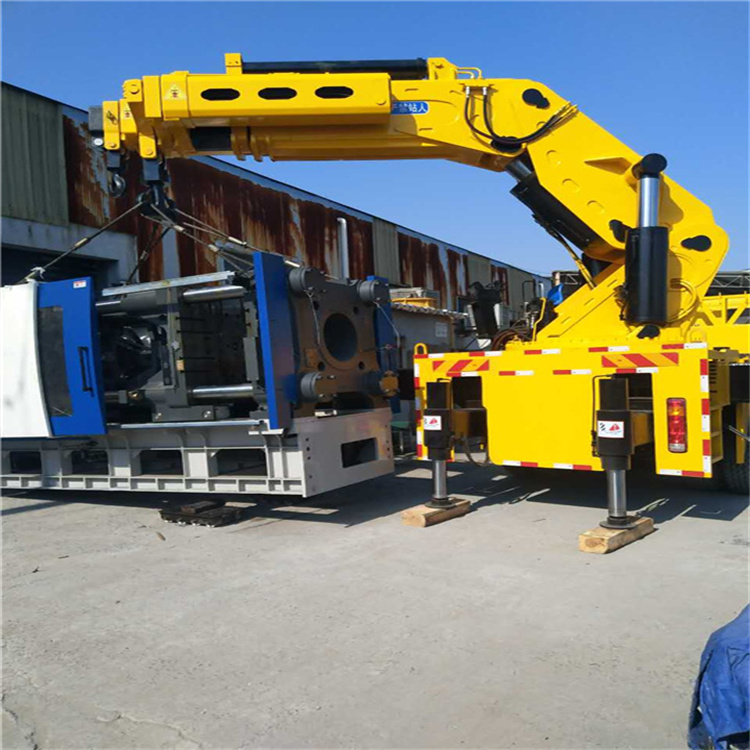 东方华侨农场优质大吨位随车吊出租服务，助您高效施工