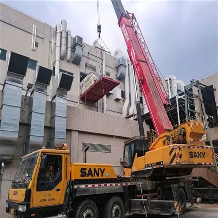 东方华侨农场租赁大型汽车吊，助力工程项目高效进行