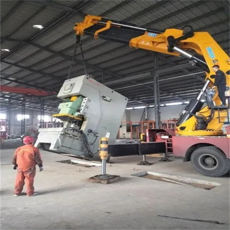 东方华侨农场80吨折臂吊车出租附近电话