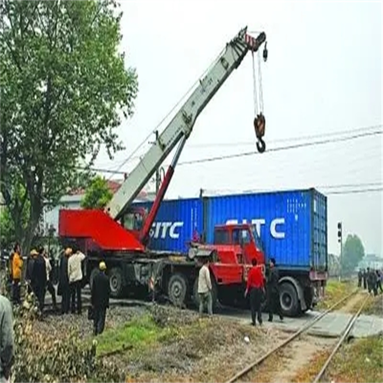 东方华侨农场如何快速找到附近的吊车救援公司